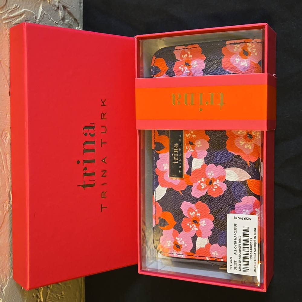 Trina Turk All Over Narcissus Large Zip Around Wallet NWT